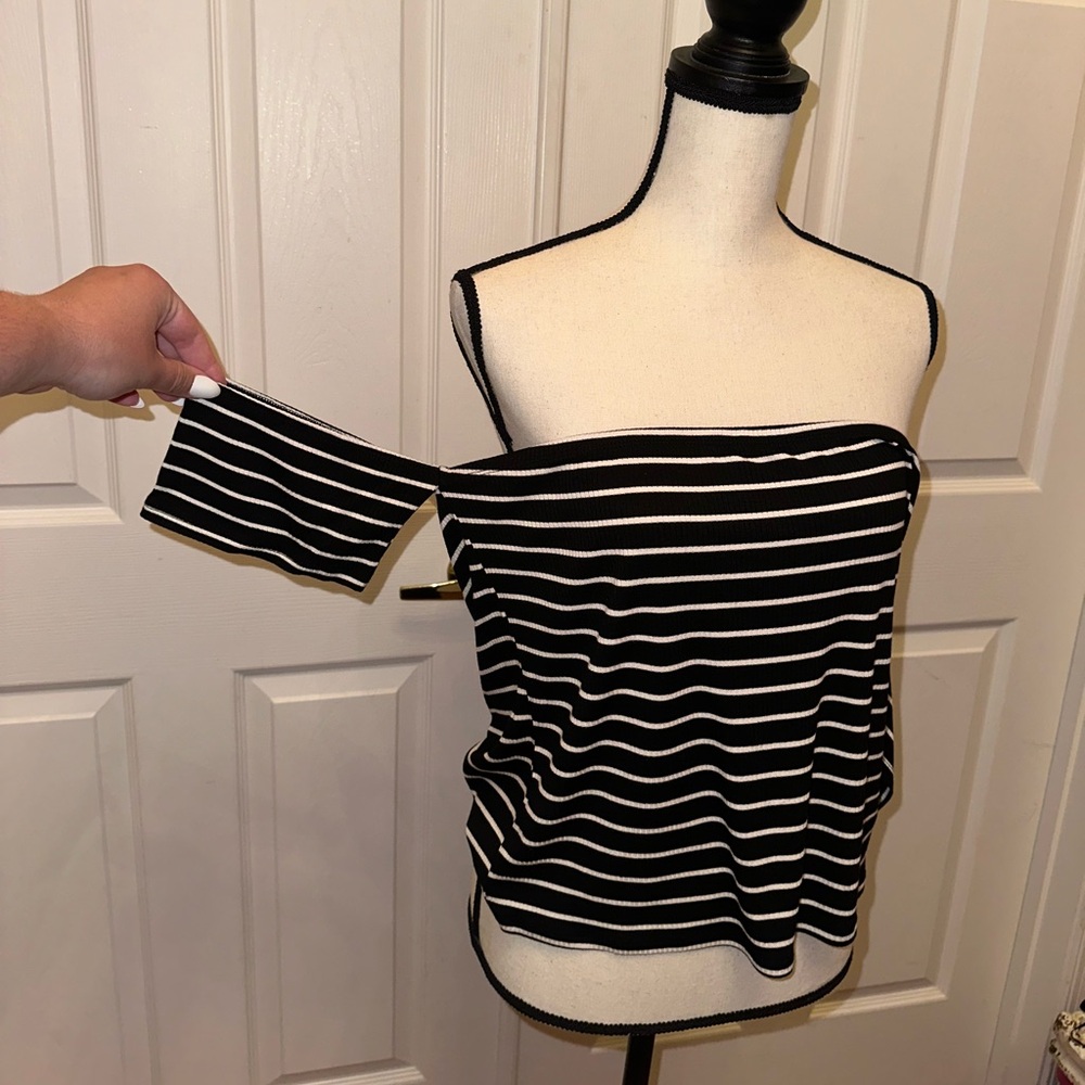 Off The Shoulder Top - Picture 2 of 2